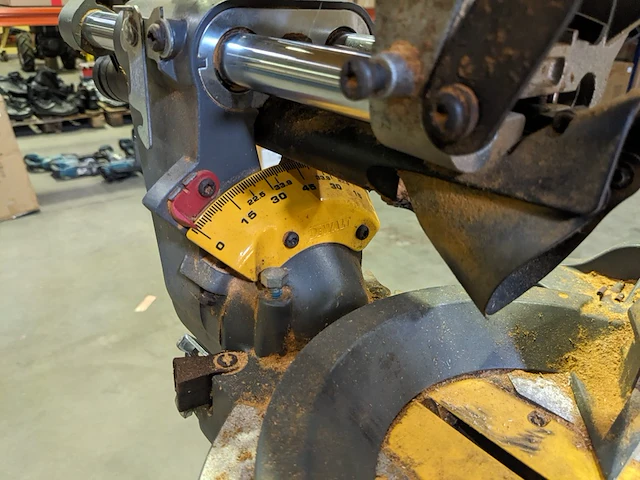 Afkortzaagmachine op onderstel, dewalt, dhs780 type20 - afbeelding 17 van  18