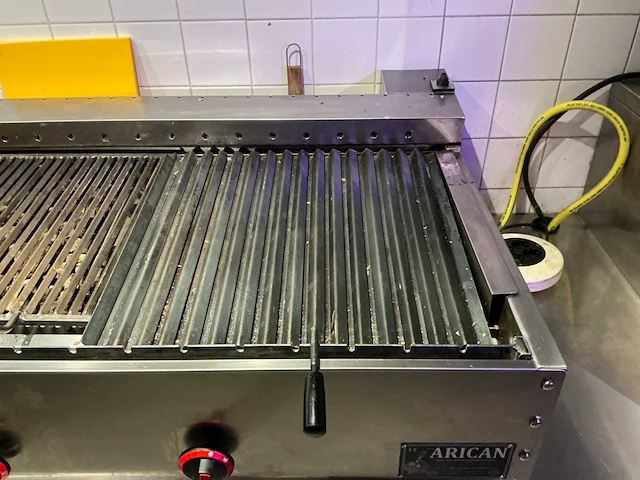African lavasteengrill - afbeelding 4 van  5