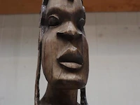 Afrikaans beeld, hout - afbeelding 2 van  3