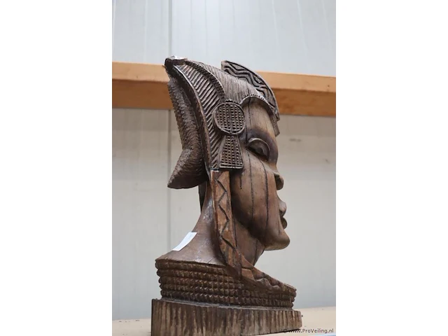 Afrikaans beeld, hout - afbeelding 3 van  3