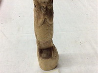 Afrikaans: houten beeld (uil) - afbeelding 1 van  3