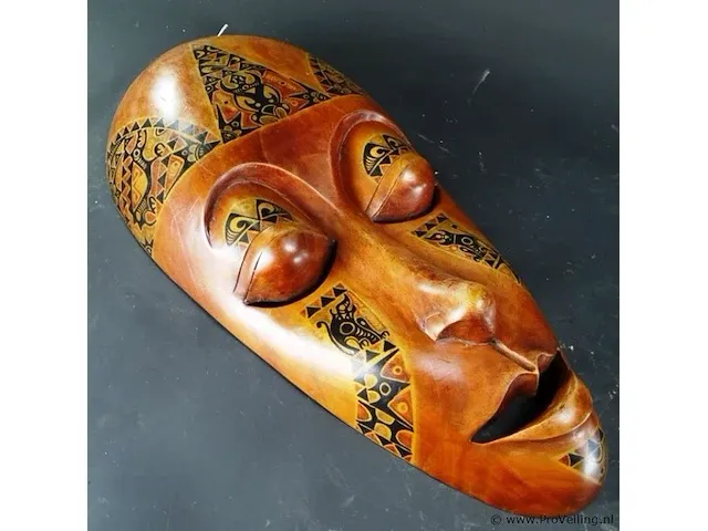 Afrikaans houten masker - afbeelding 4 van  5