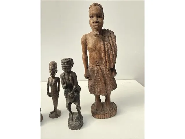 Afrikaanse beelden - afbeelding 3 van  4