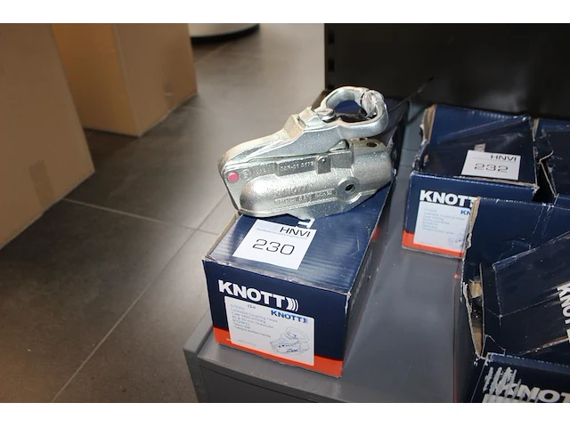 Afsluitbare aanhangerkoppeling knott 575003 - afbeelding 1 van  2