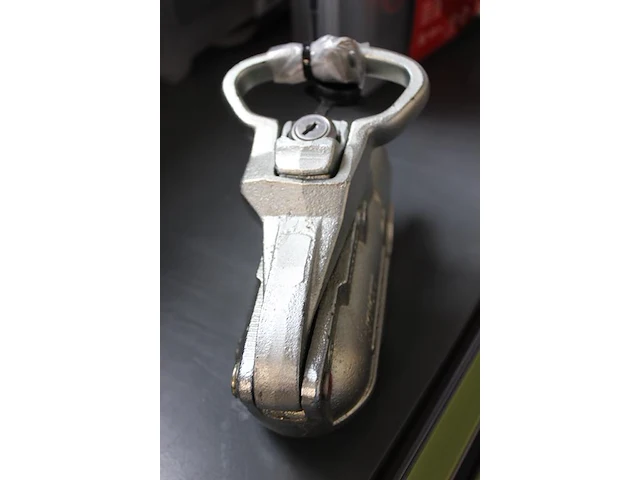Afsluitbare aanhangerkoppeling knott 575003 - afbeelding 2 van  2