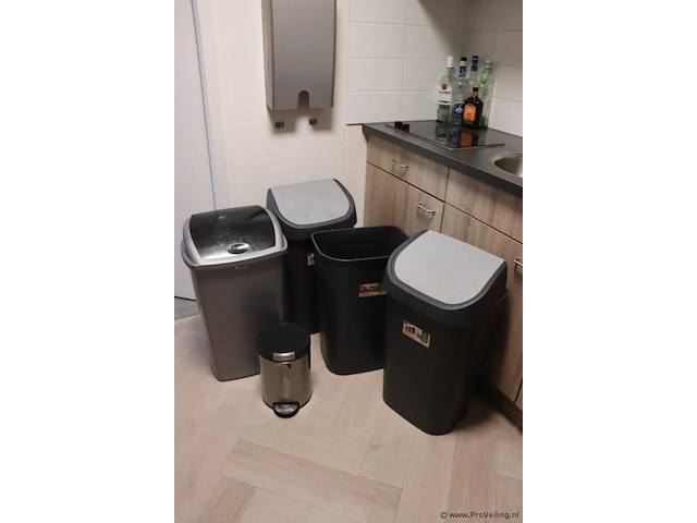 Afvalbakken, diverse soorten en maten - 5 stuks - afbeelding 1 van  3