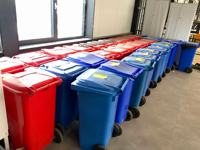 Afvalcontainer 120l (33x) - afbeelding 7 van  13