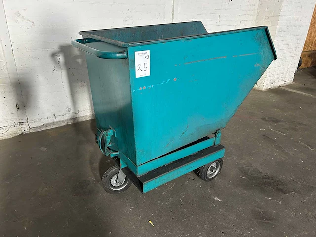 Afvalcontainer - afbeelding 2 van  5
