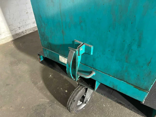Afvalcontainer - afbeelding 5 van  5