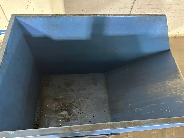 Afvalcontainer - afbeelding 5 van  5