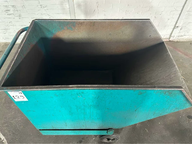 Afvalcontainer - afbeelding 5 van  5