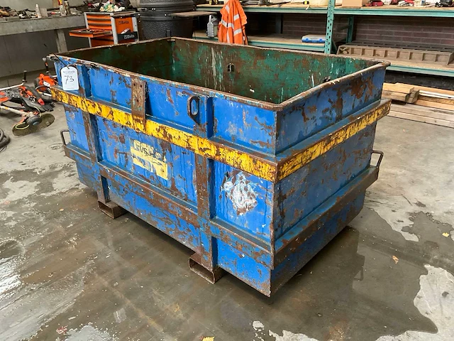 Afvalcontainer - afbeelding 2 van  4