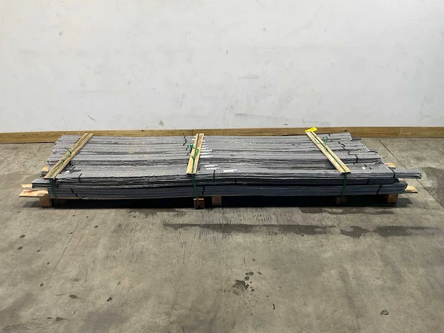 Afwerklat composiet 300x6,3x0,9 cm antraciet (145x) - afbeelding 2 van  7
