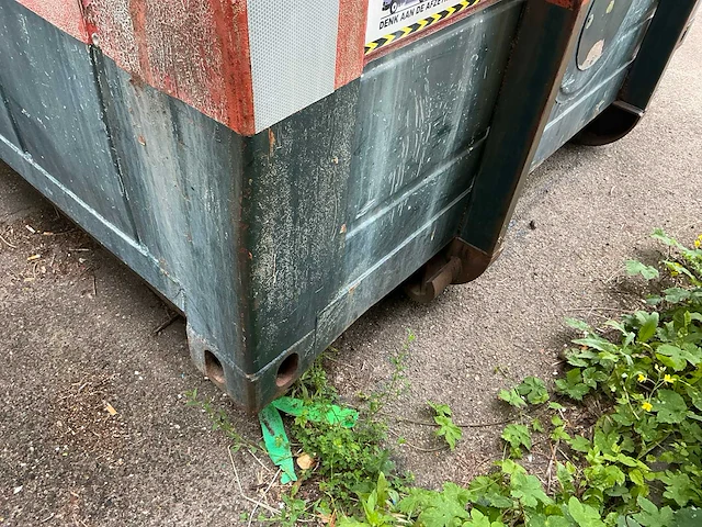 Afzet 20ft container geisoleerd - afbeelding 8 van  11