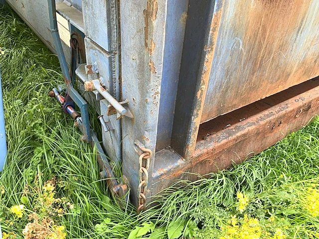 Afzet afvalcontainer ‘haakarm’ - afbeelding 4 van  8
