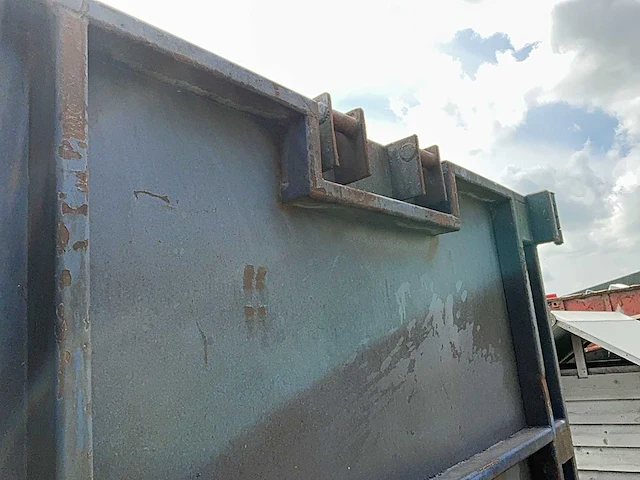 Afzet afvalcontainer ‘haakarm’ - afbeelding 6 van  8