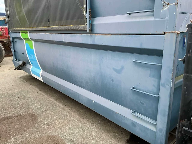 Afzet afvalcontainer met kraan - afbeelding 9 van  28