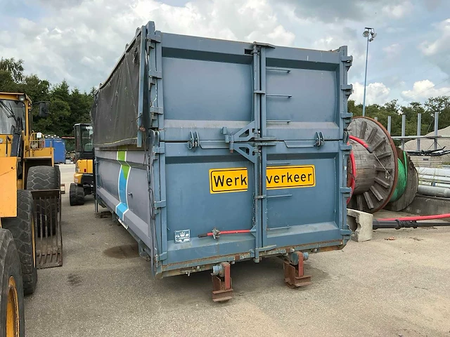 Afzet afvalcontainer met kraan - afbeelding 22 van  28