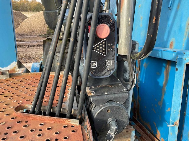 Afzet afvalcontainer met laadkraan - afbeelding 3 van  20