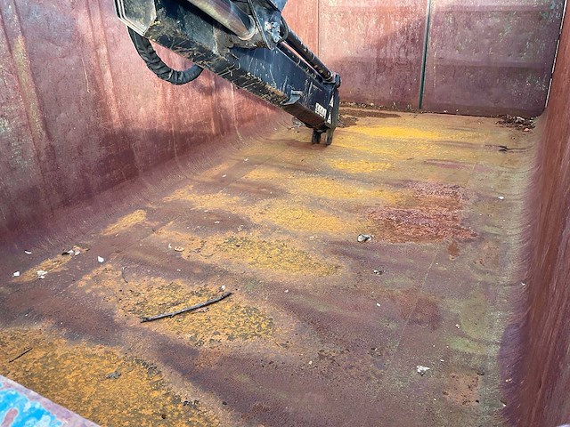 Afzet afvalcontainer met laadkraan - afbeelding 8 van  20