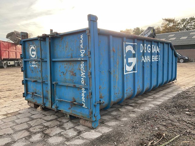 Afzet afvalcontainer met laadkraan - afbeelding 16 van  20