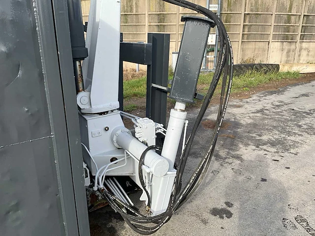 Afzet afvalcontainer met laadkraan - afbeelding 2 van  18