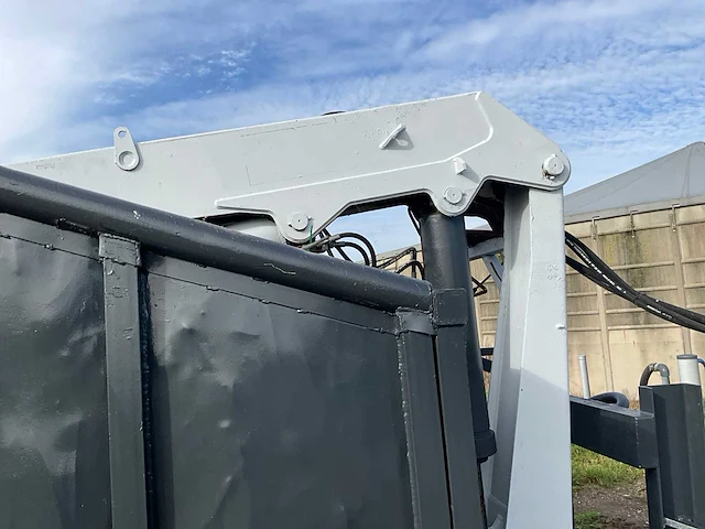Afzet afvalcontainer met laadkraan - afbeelding 3 van  18