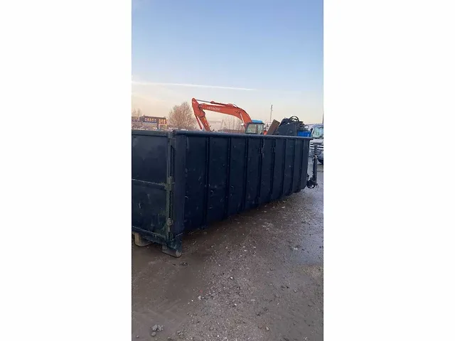 Afzet container met kraan - afbeelding 2 van  7