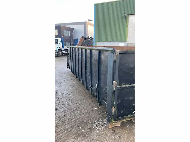Afzet container met kraan - afbeelding 4 van  7