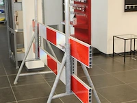 Afzethek met twee aluminium bordhouders breedte 250cm - afbeelding 1 van  2