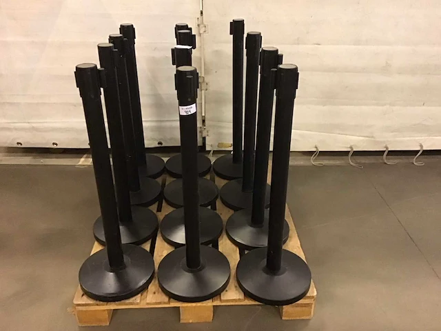 Afzetpaal (12x) zwart met treklint - afbeelding 1 van  2