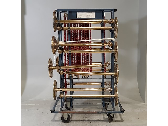 Afzetpalen en garderobe rekken - afbeelding 1 van  12