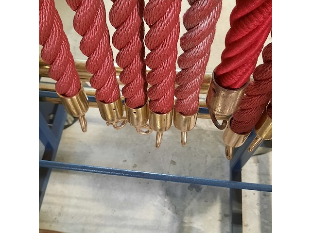 Afzetpalen en garderobe rekken - afbeelding 10 van  12