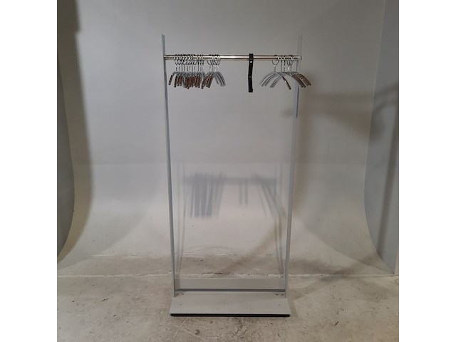 Afzetpalen en garderobe rekken - afbeelding 11 van  12