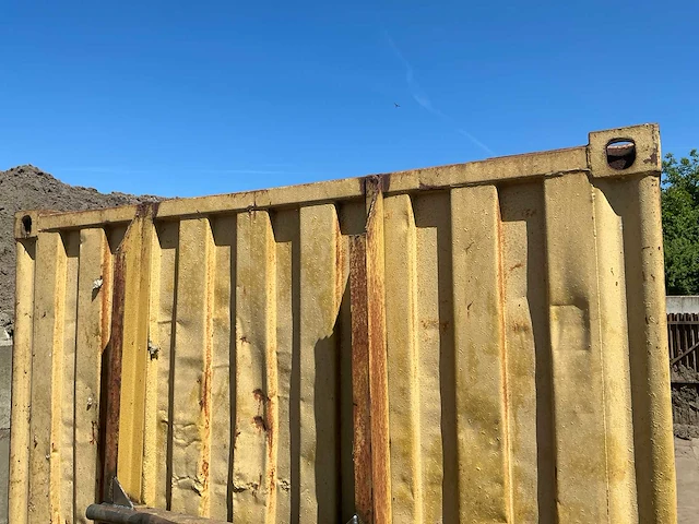 Afzetzeecontainer 20ft - afbeelding 2 van  15