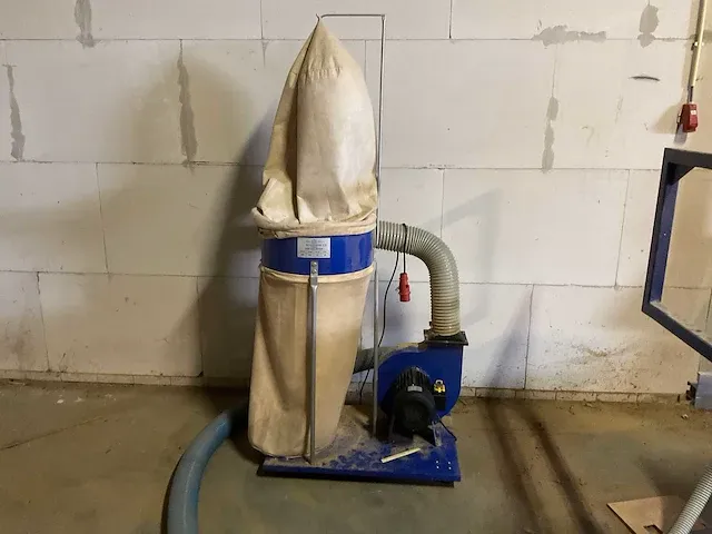 Afzuig installatie - afbeelding 1 van  8