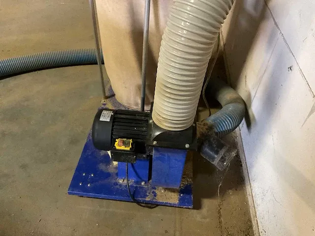 Afzuig installatie - afbeelding 6 van  8