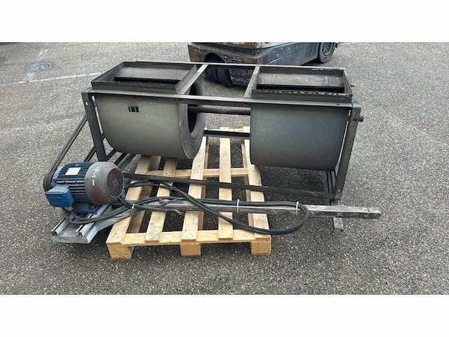 Afzuig installatie - afbeelding 1 van  4