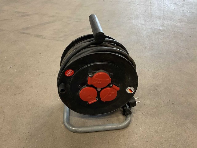 Ag schwabe 25m - 230v - 3-weg kabelhaspel - afbeelding 1 van  2