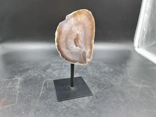 Agaat geode op standaard - afbeelding 1 van  5