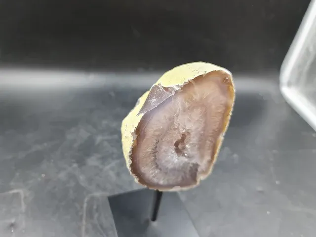 Agaat geode op standaard - afbeelding 4 van  5