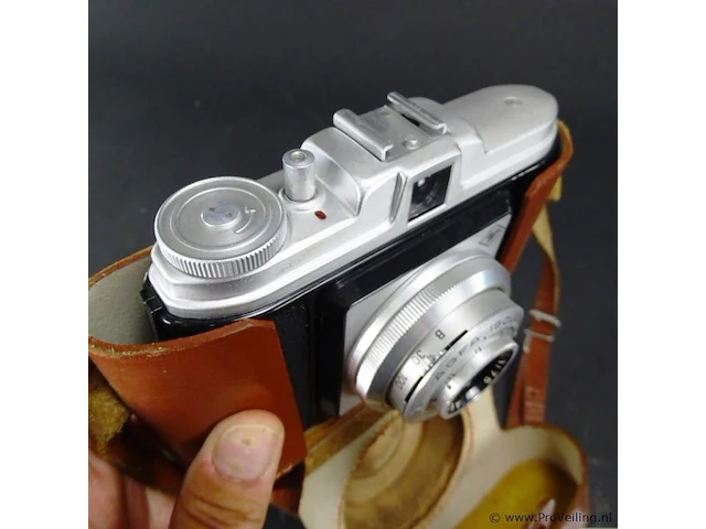 Agfa isola camera in lederen etui - afbeelding 3 van  5