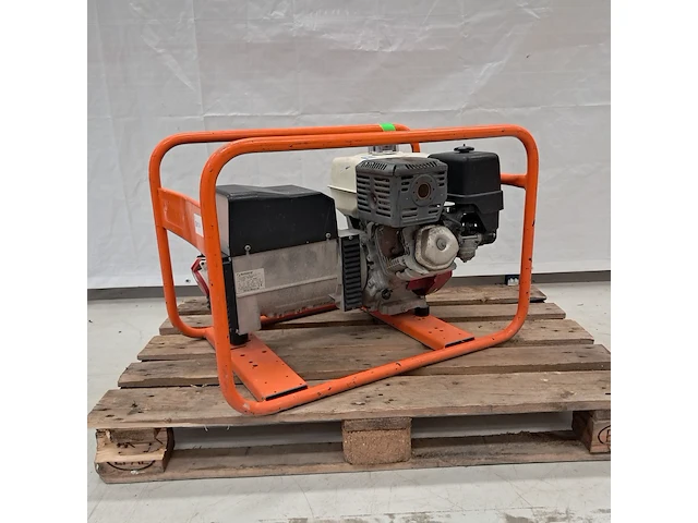 Aggregaat benzine 6,5kva 1x230v ra 1x400v europower generators, ep6500t, bouwjaar 2014 - afbeelding 1 van  7