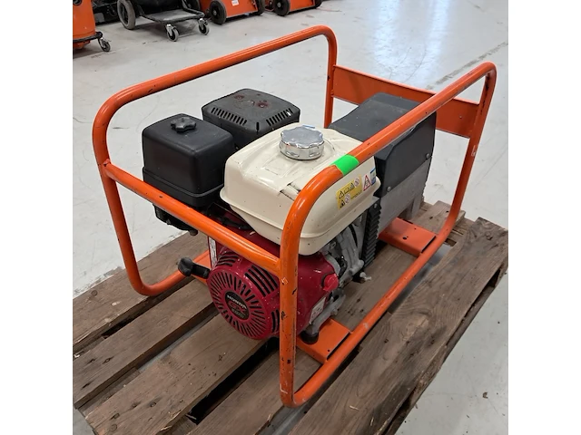 Aggregaat benzine 6,5kva 1x230v ra 1x400v europower generators, ep6500t, bouwjaar 2014 - afbeelding 4 van  7