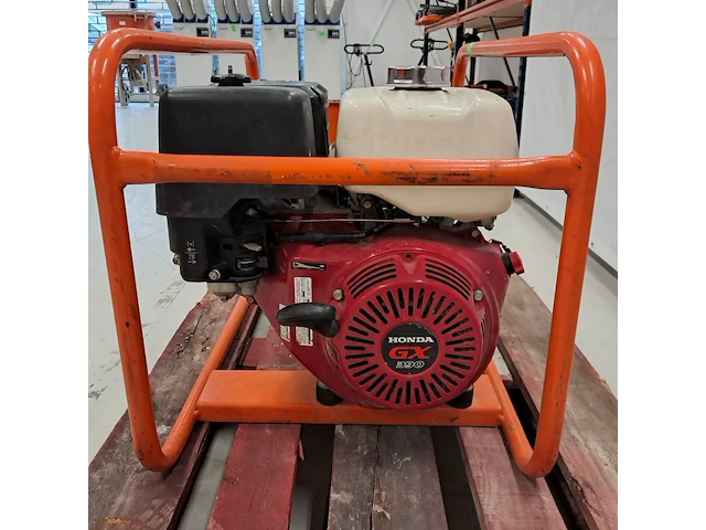Aggregaat benzine 6,5kva 1x230v ra 1x400v europower generators, ep6500t, bouwjaar 2018 - afbeelding 5 van  8