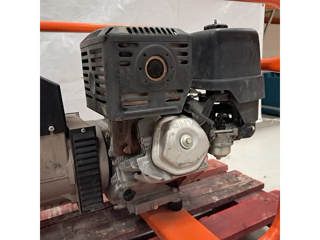 Aggregaat benzine 6,5kva 1x230v ra 1x400v europower generators, ep6500t, bouwjaar 2018 - afbeelding 6 van  8
