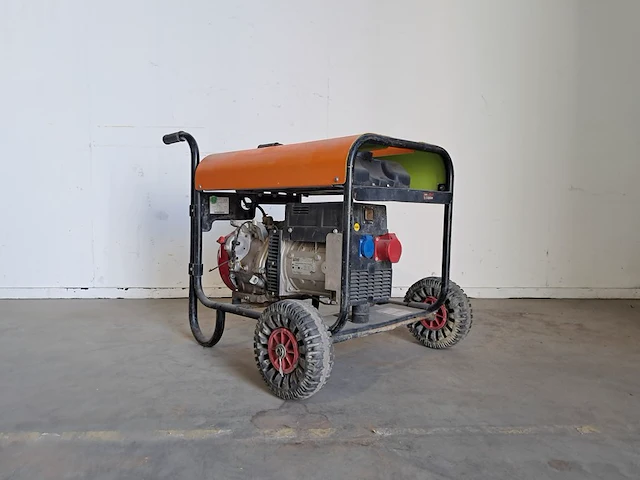 Aggregaat benzine 6,5kva 1x230v ra 1x400v pramac, es8000 thi avr, bouwjaar 2009 - afbeelding 1 van  10