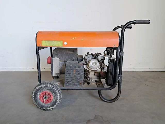 Aggregaat benzine 6,5kva 1x230v ra 1x400v pramac, es8000 thi avr, bouwjaar 2009 - afbeelding 4 van  10