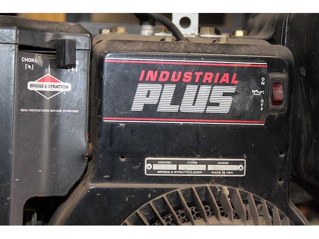 Aggregaat elektra beckum gp5203sb. 8hp. - afbeelding 2 van  3