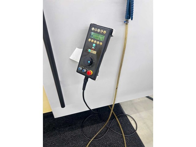 Agie - agietron impact 3 - die sinking edm machine - 2003 - afbeelding 3 van  14